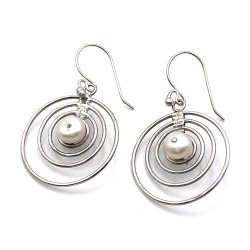 Silver and white pearl Earrings